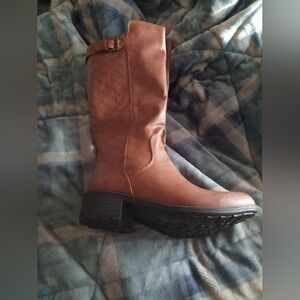 St. John's Bay Tan Quilted Heeled Boots